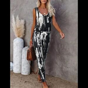 Jumpsuits Casual Round Neck Elastic Drawstring Waist Stretchy Romper w/ Pockets